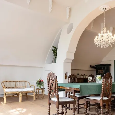 Historische Fuer 12 Personen Feriehus