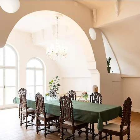 Historische Fuer 12 Personen *