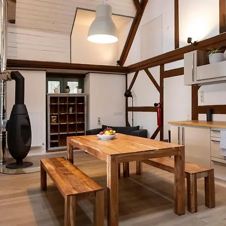 Feriehus Historische Fuer 12 Personen